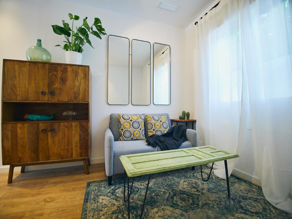 Pelicano Seville Apartments Exterior photo